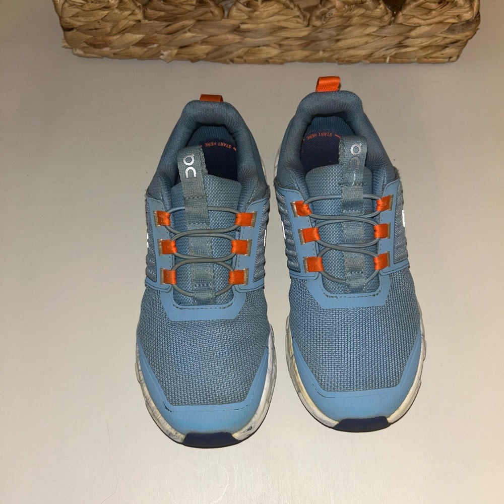 ON Kids Tennis Shoes Size 1